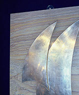 Zunino Marmi - Bas-relief in aluminium on Rainbow stone