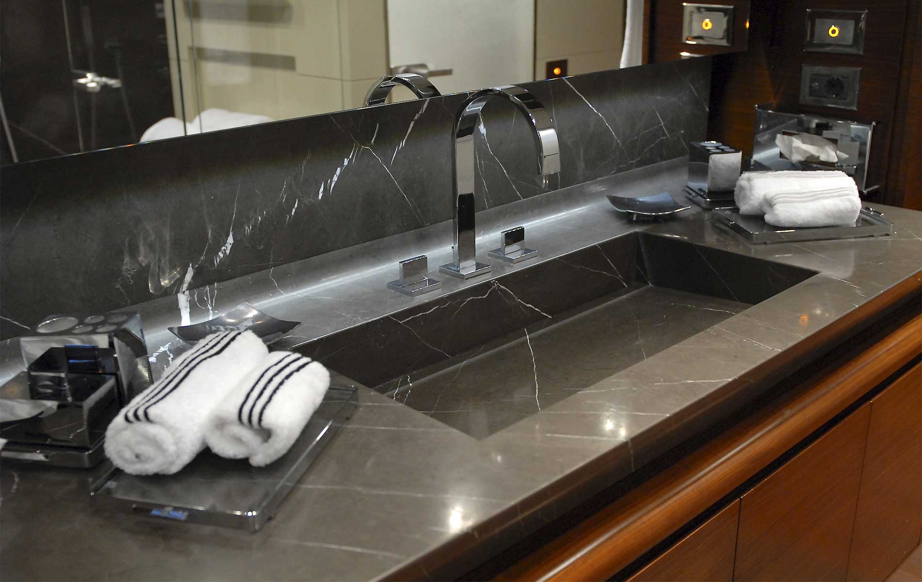 zunino-marmi-Grafite-spazzolata