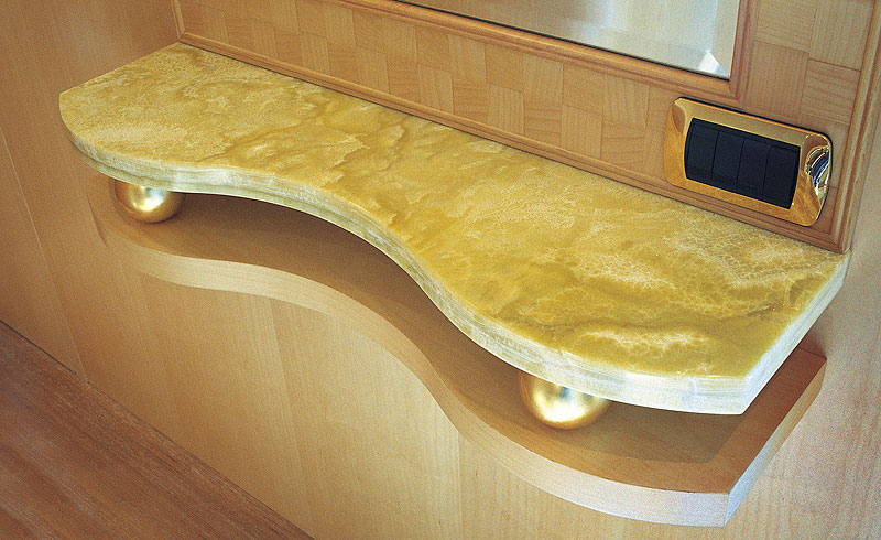 Zunino Marmi - Italy - Shaped shelf