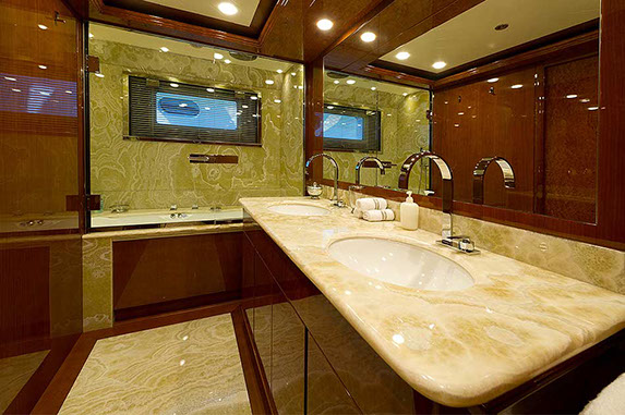 Zunino Marmi - Yachting - Baron Trenk