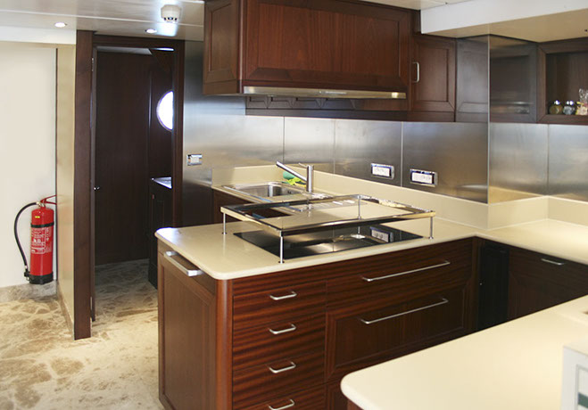 Zunino Marmi - Yachting - Eleanor Allen