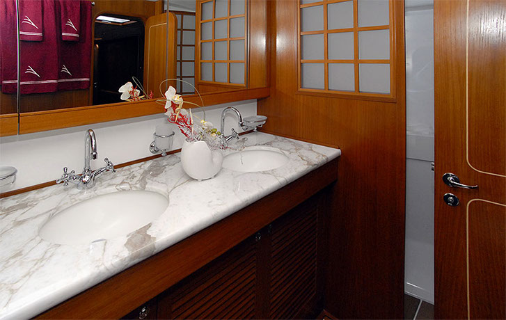 Zunino Marmi - Yachting - Farewell